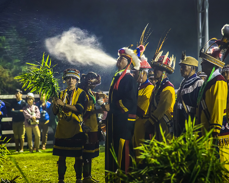 撒奇萊雅火神祭典