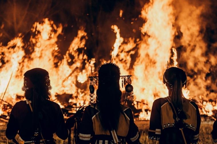 火燒祭屋